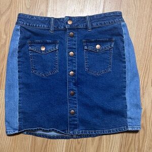Madewell ladies button down front 2 tone denim skirt size 29